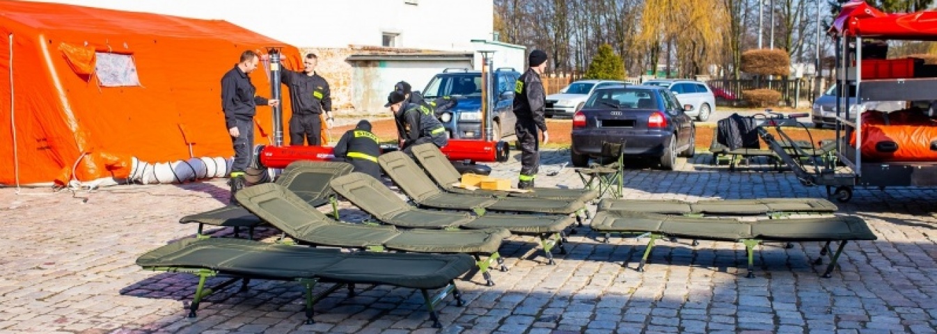 Szef PSP podjął decyzję o skierowaniu strażaków-ratowników do walki z Sars-Cov-2  - Serwis informacyjny z Wodzisławia Śląskiego - naszwodzislaw.com