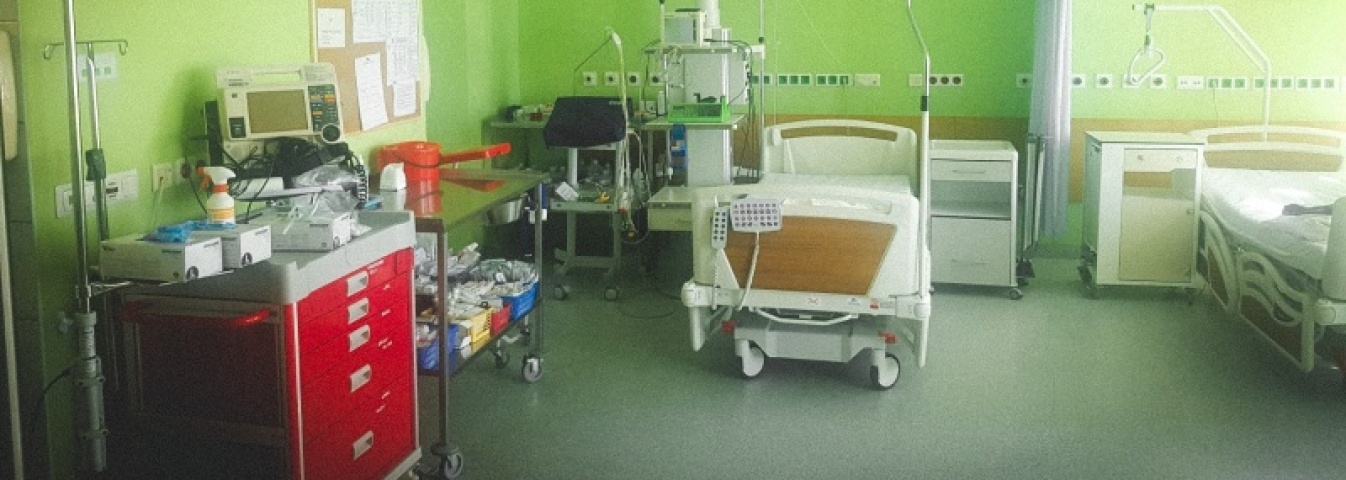 W szpitalach w całej Polsce prawie tyle samo wolnych łóżek covidowych, co zajętych  - Serwis informacyjny z Wodzisławia Śląskiego - naszwodzislaw.com