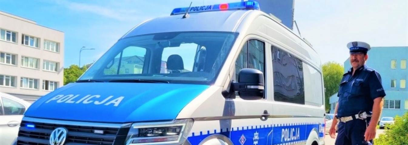 Rybniccy policjanci mają nowy specjalistyczny radiowóz APRD [FOTO i WIDEO] - Serwis informacyjny z Wodzisławia Śląskiego - naszwodzislaw.com