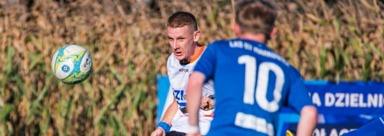 Niemrawe widowisko w Markowicach. Czarni Nowa Wieś zgarnęli komplet punktów [FOTO] - Serwis informacyjny z Wodzisławia Śląskiego - naszwodzislaw.com